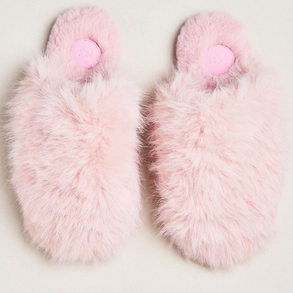ANTHROPOLOGIE➕NWT Maeve Fuzzy Faux Fur Slippers - Picture 2 of 9